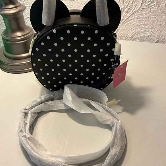 Disney x Kate Spade New York Minnie Mouse Crossbody Bag in Black Polka Dot - Picture 4 of 8
